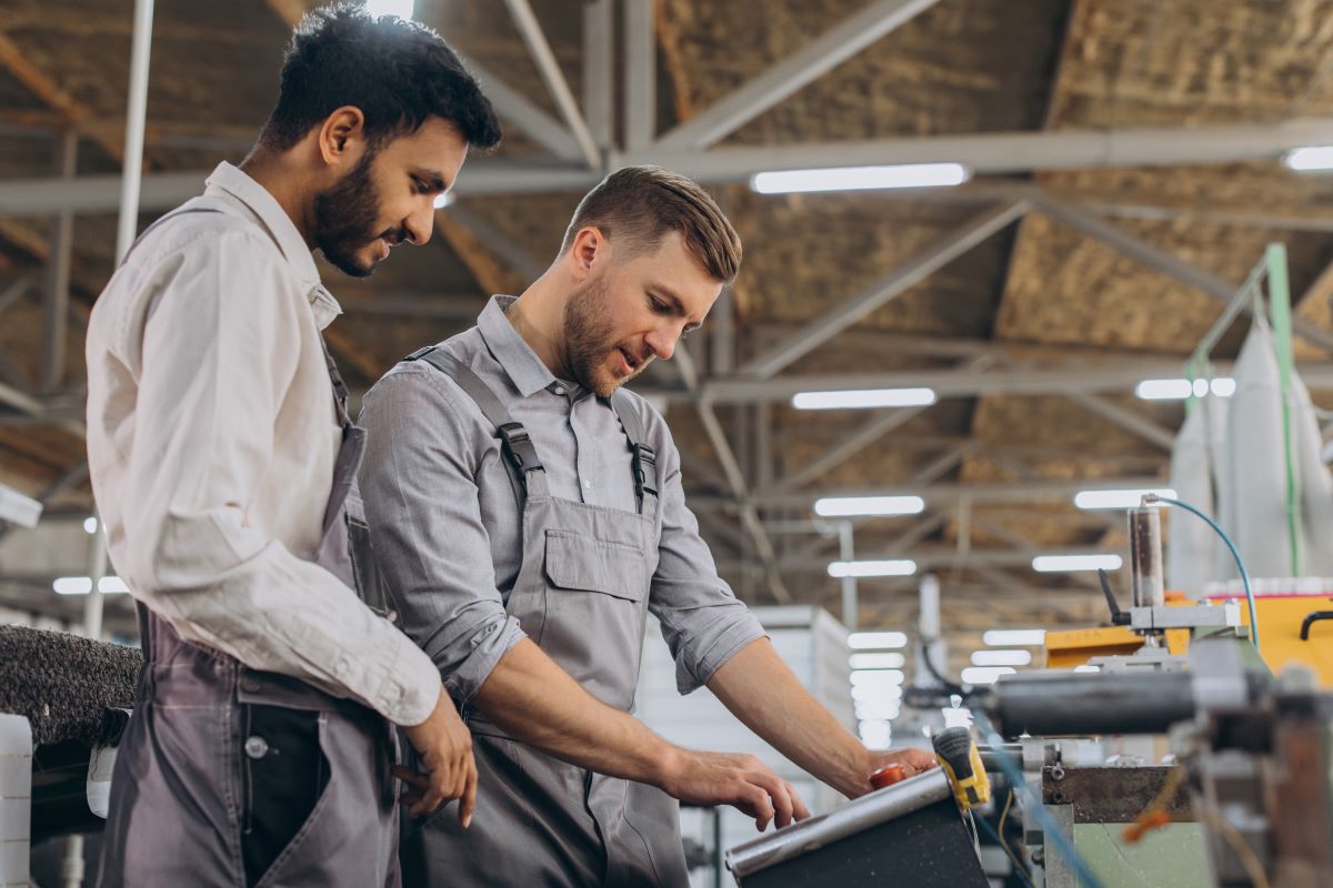 instruire profesionala operatori de productie
